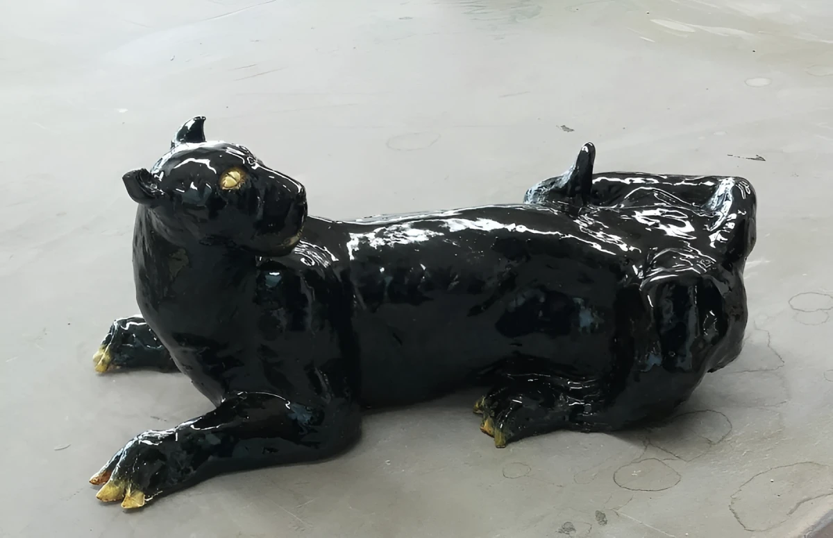 Black Beauty, Sculpture - Sculpture by Dora Ybarra